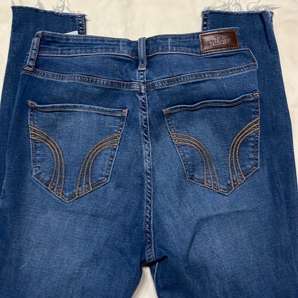 Brand new without tags Hollister curvy ultra high rise super skinny